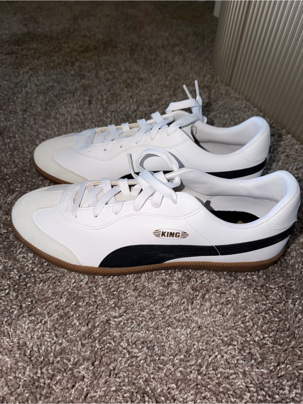 Puma “King” Men's Classic White and Black Retro Trainer